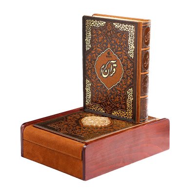 قرآن نفیس وزیری چوب و چرم کد ۱۶۰۰